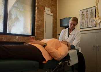 Lafayette Chiropractors Dr. Michelle M. Carr, DC, BS - CARR CHIROPRACTIC CLINIC