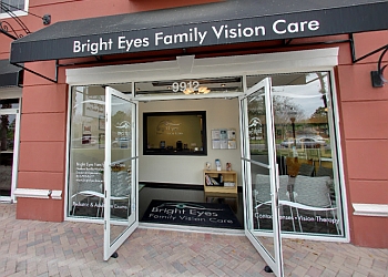 3 Best Eye Doctors In Tampa, FL - ThreeBestRated