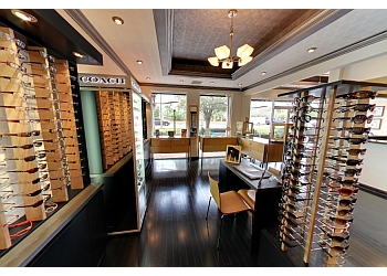 3 Best Eye Doctors In Tampa, FL - Expert Recommendations