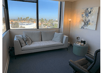 San Diego Psychologists Dr. Neda Khodaparast, PsyD, QME - THE GREEN ROOM PSYCHOLOGICAL SERVICES INC.