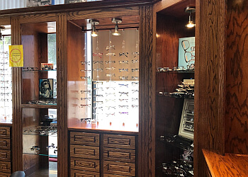 Oxnard Eye Doctors Robert Collins, OD - COMMUNITY VISION OPTOMETRIC CENTER