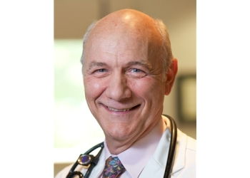Robert P. Barlow, MD - Portland, OR Primary Care Physicians - Doctor Portrait Image