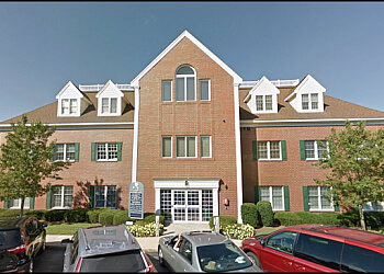 Manchester Chiropractors Dr. Robin Jean Bruck, DC - Chiropractic Associates of Bedford