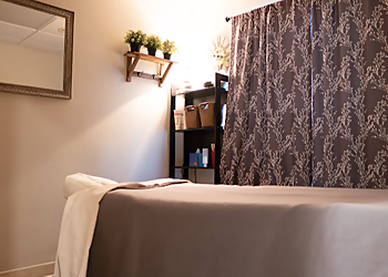 Dr. Ronald Miller, DC - Spokane, WA Chiropractors - Treatment Room Image