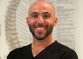 Dr. Sebastián Colón, DC - MIDTOWN CLINIC OF CHIROPRACTIC Dr. Sebastián Colón, DC - West Palm Beach, FL Chiropractors - Doctor Portrait Image