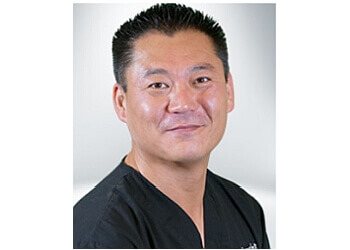 Santa Clarita podiatrist Dr. Seong Yoo, DPM - UNRUH SPINE CENTER