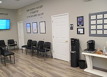 Jacksonville Chiropractors Dr. Thuraia Owais, DC - SAN JOSE CHIROPRACTIC