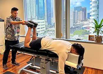 Honolulu Chiropractors Dr. Timothy Luke, DC - HO'OLA CHIROPRACTIC