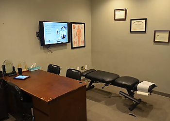 Lincoln Chiropractors Dr. Travis Bangert, DC - ADVANCED CHIROPRACTIC SOLUTIONS