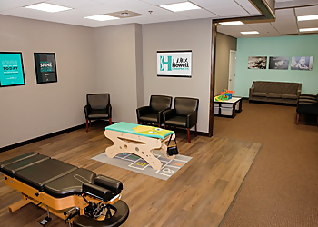 Davenport Chiropractors Dr. Travis Howell D.C - HOWELL CHIROPRACTIC