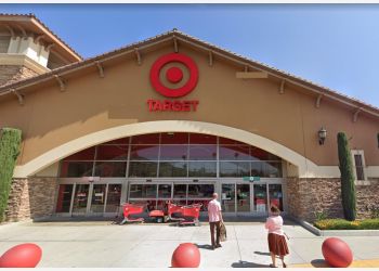 Simi Valley Pediatric Optometrists Tuyen Huynh, OD - Target Optical