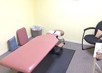 Simi Valley Chiropractors Dr. Yaniv Jay Dvora, DC - DVORA FAMILY CHIROPRACTIC
