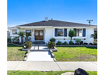 Fullerton Real Estate Agents Drake Real Estate Team at Circa Properties Inc.