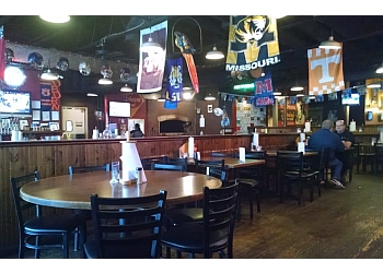 Dreamland BBQ - Mobile, AL Barbecue Restaurants - Restaurant Interior Image