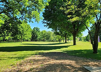 Dretzka Park Golf Course in Milwaukee ThreeBestRated com Dretzka Park Golf Course in Milwaukee ThreeBestRated com