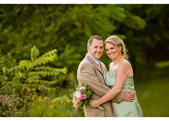 Fort Wayne wedding photographer Dustin & Corynn Photography