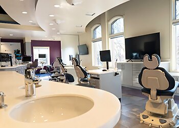 Naperville Orthodontists Dwight Frey, DDS - FREY ORTHODONTICS