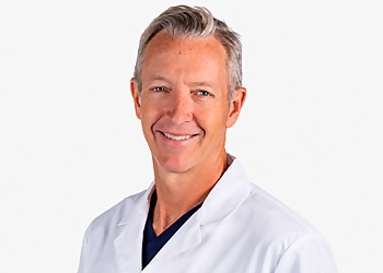 Earl Robbins, MD - Lexington, KY Gastroenterologists - Doctor Portrait Image