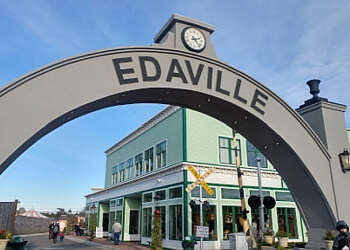 bus stop - Picture of Edaville Family Theme Park, Carver - Tripadvisor