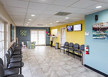 Phoenix Dentists Eddie Harsini, DDS - SMILE DENTAL CLINICS