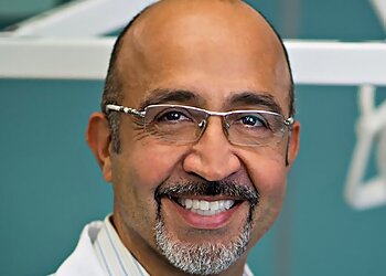 Eddie Harsini, DDS - SMILE DENTAL CLINICS Phoenix Dentists image 1