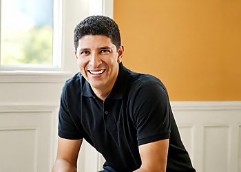 Eddie Lopez, DDS - GREENBURG PEDIATRIC DENTISTRY - Portland, OR Kids Dentists - Doctor Portrait Image
