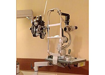 Bakersfield Eye Doctors Edward Wood, OD - FAMILY EYE CARE ASSOCIATES