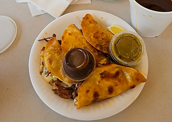 Visalia Food Trucks El Llanerito Birrieria