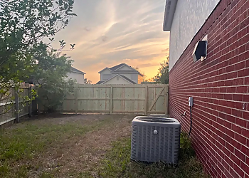 El Toro Fence & Deck - Brownsville, TX Fencing Contractors - Maintenance Service Image