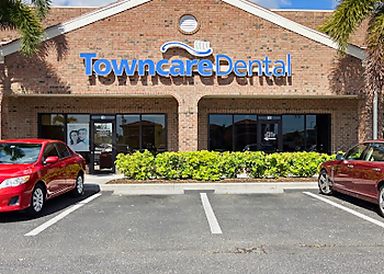 Cape Coral Cosmetic Dentists Elizabeth Elia, DDS - TOWNCARE DENTAL ASSOCIATES OF CAPE CORAL