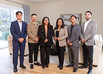 Elk Grove Real Estate Agents Elizabeth Velasco - RE/MAX GOLD