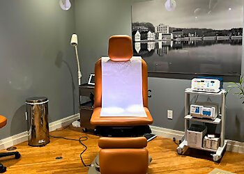 Bridgeport Plastic Surgeon Ellen Mahony, MD