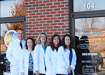 Elmer G. Pinzon, MD - Knoxville, TN Pain Management Doctors - Medical Team Image