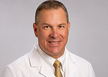 Elmer G. Pinzon, MD - Knoxville, TN Pain Management Doctors - Doctor Portrait Image
