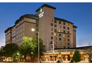 Embassy Suites by Hilton Lincoln Lincoln Hotels