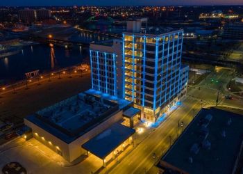 Embassy Suites by Hilton Rockford Riverfront & Conference Center