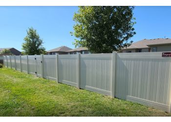 Lincoln fencing contractor Empire Fence & Netting