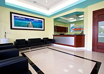 Miami Orthodontists Enrique Gallo, DDS - MIAMI CENTER FOR ORTHODONTICS