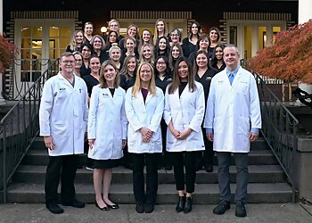 Portland Dermatologists Eric L. Hanson, MD FAAD - KNOTT STREET DERMATOLOGY