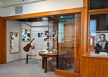 Syracuse Landmarks Erie Canal Museum