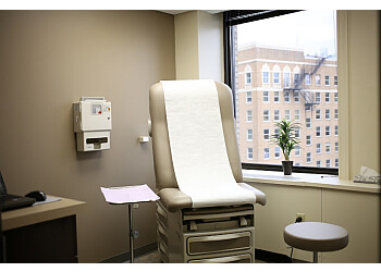 Milwaukee Dermatologists Erik C. Alexander, MD, FAAD - FOREFRONT DERMATOLOGY MILWAUKEE