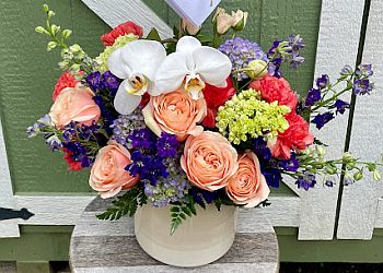 Arlington florist Erinn's Creations Florist