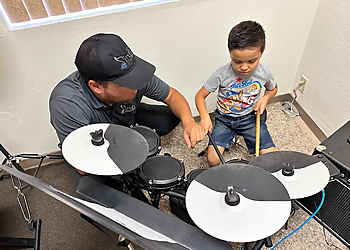 Escuela De Musica JIREH Music School - Glendale, AZ Music Schools - Practice Image