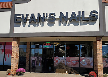 Evans Nails - Evansville, IN Nail Salons - Salon Exterior Image