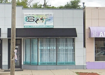 Detroit dance school Exhibit 8 Studios