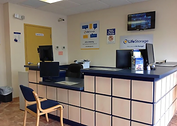 Extra Space Storage - Syracuse, NY Storage Units - Storefront Image