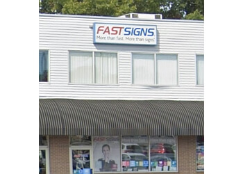 FASTSIGNS FASTSIGNS