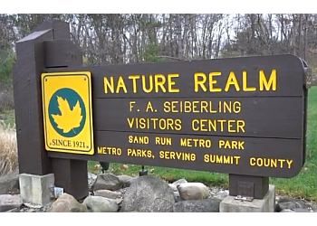 Akron hiking trail F.A. Seiberling Nature Realm 