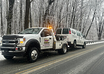 FJR Towing Transport, Inc. - Springfield, MA Towing Companies - Service Vehicle Image