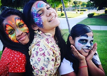 Face Painting by Cynnamon